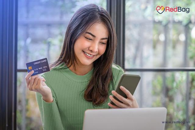Thẻ tín dụng là gì? Thẻ ghi nợ là gì? Cách sử dụng thẻ tín dụng dễ nhất